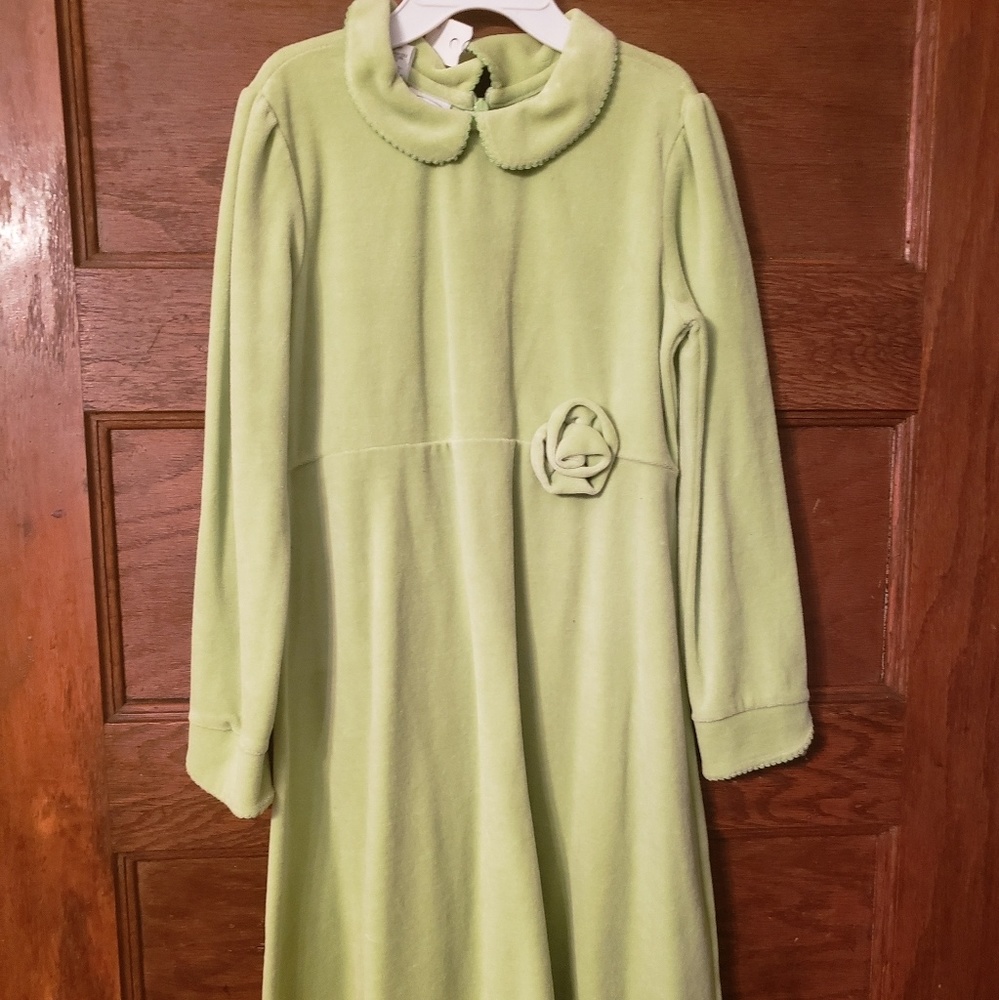 Girl's dress